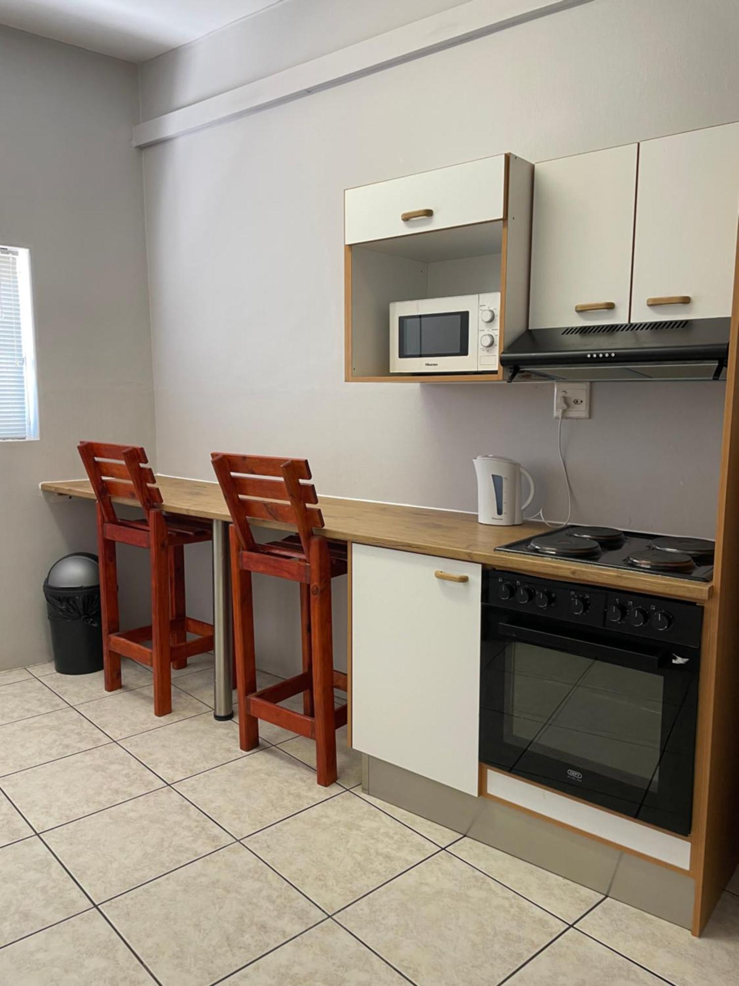 Stern Self Catering Apartments Windhoek Bagian luar foto