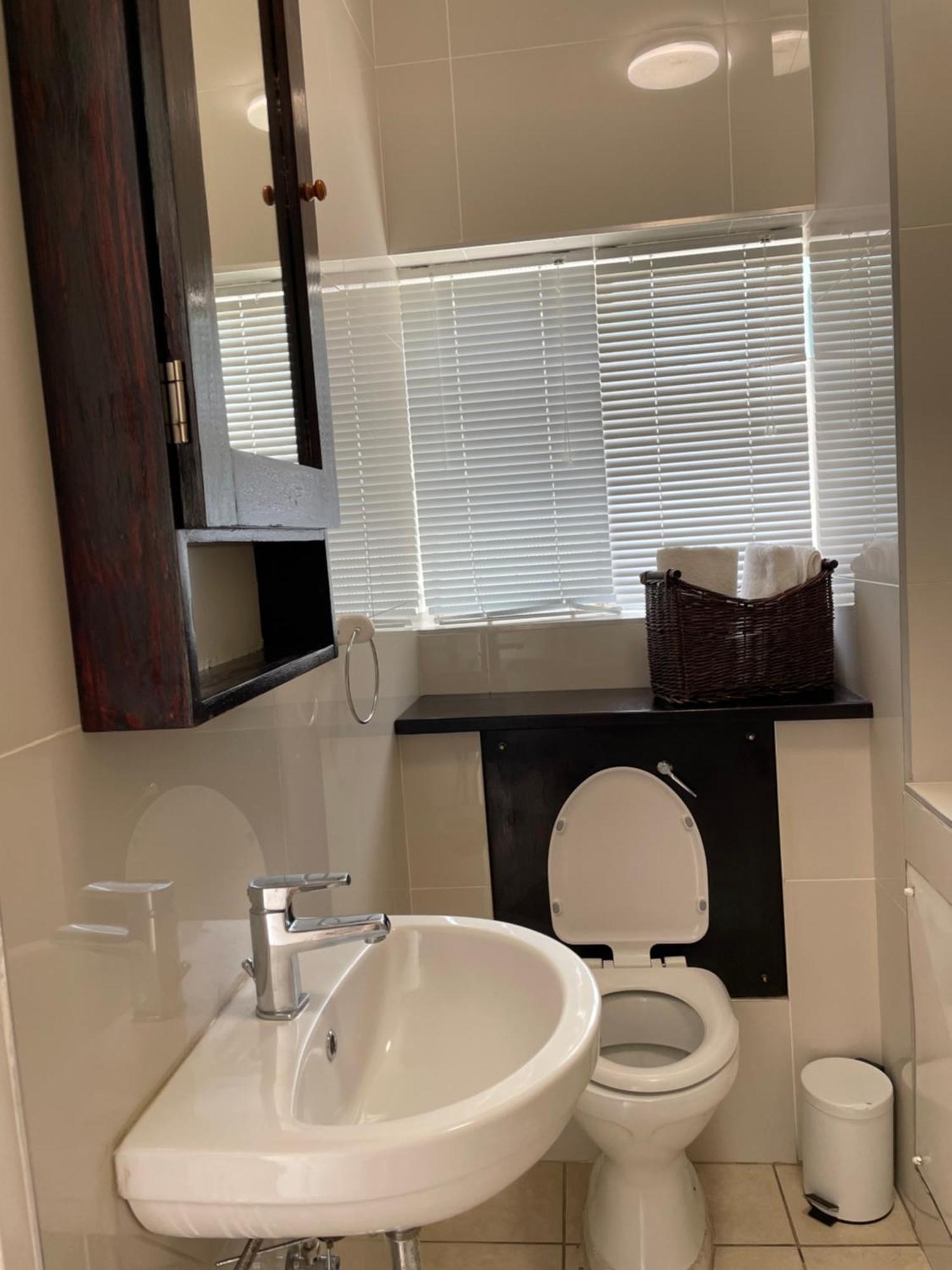 Stern Self Catering Apartments Windhoek Bagian luar foto