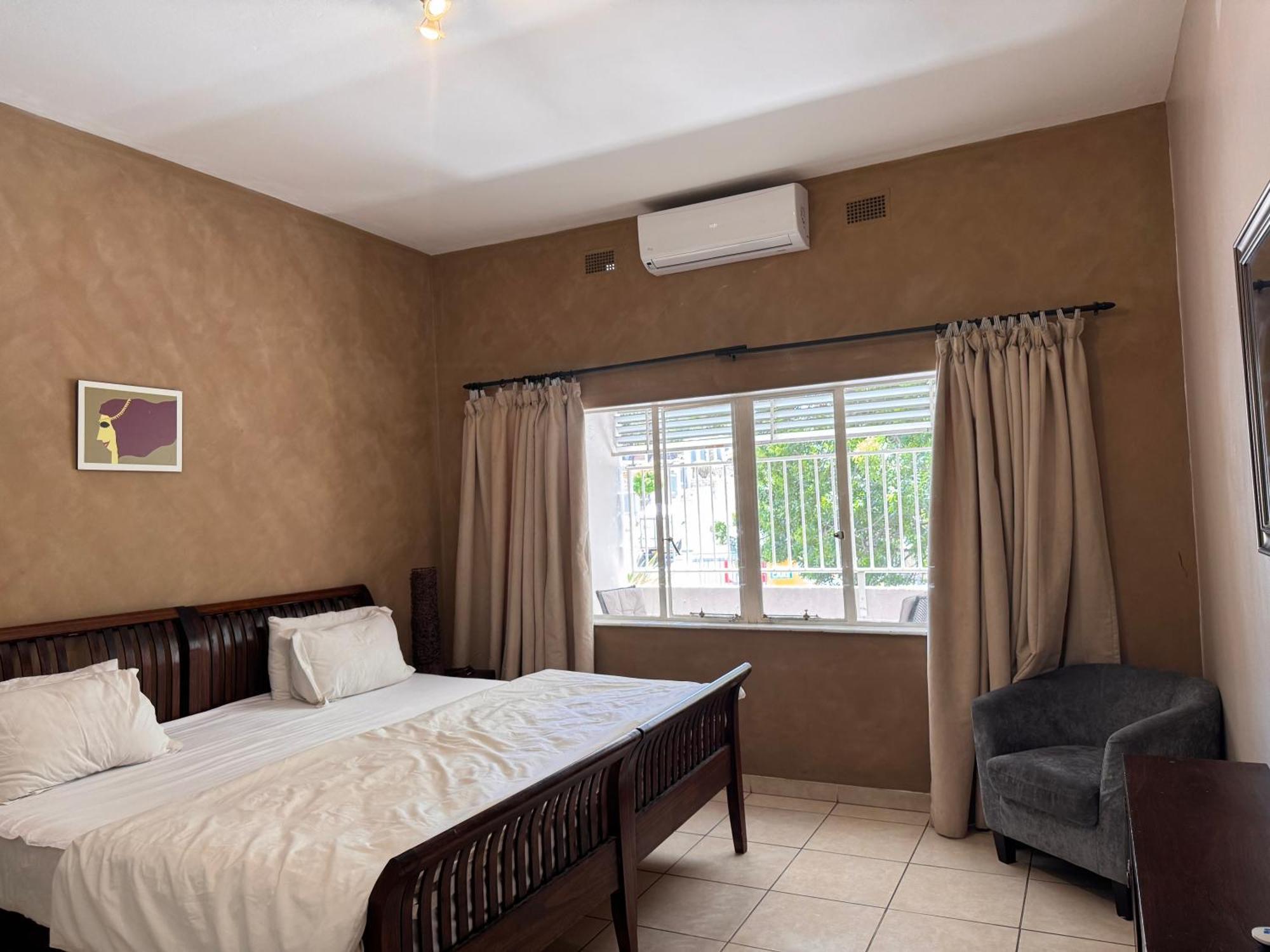 Stern Self Catering Apartments Windhoek Bagian luar foto